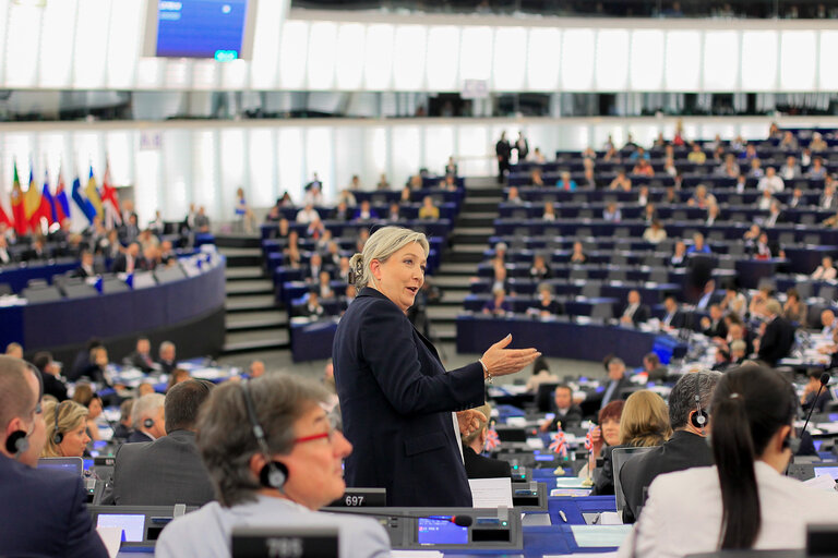 Fotografija 9: Plenary session week 29 -2014  Jean Claude JUNCKER is elected as new EC President