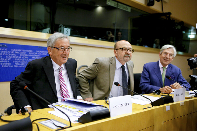 Foto 18: President-designate of the European Commission meets with ECR group