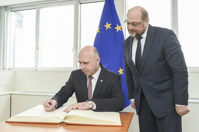 Fotografia 3: Martin SCHULZ - EP President meets with Pavel FILIP, Moldovan Prime Minister