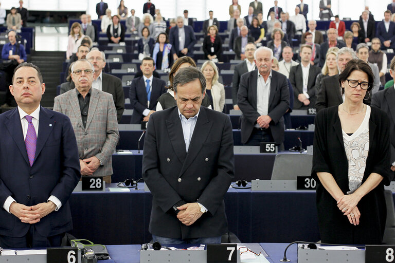 Fotogrāfija 38: Plenary session week 15 2016 in Strasbourg - Minute of silence for the victims of terrorism