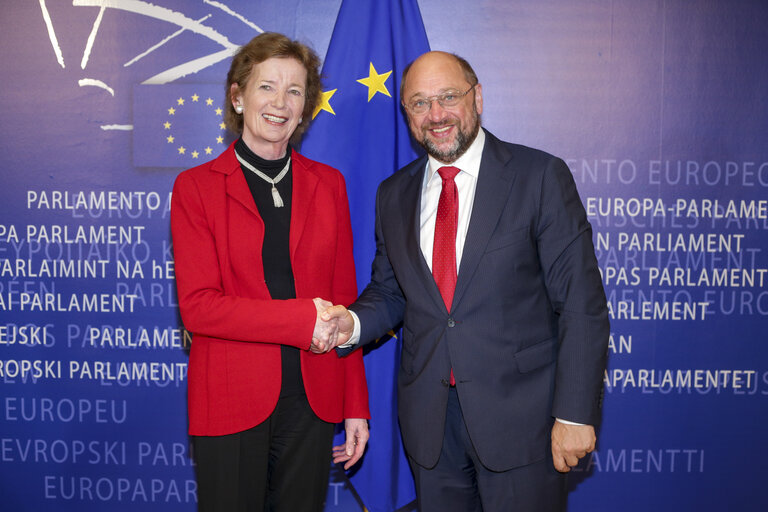 Fotogrāfija 2: Martin SCHULZ - EP President meets with Mary ROBINSON - special envoy for Climate Change.