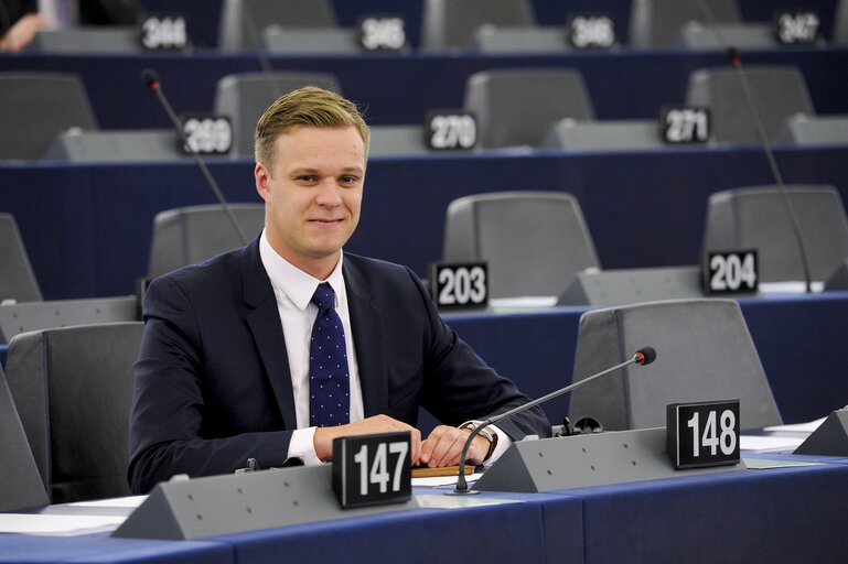 Photo 1 : Gabrielius LANDSBERGIS in plenary chamber week 38 2014 in Strasbourg