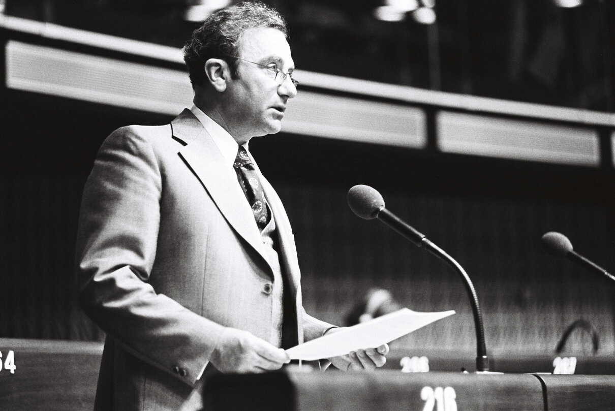Plenary Session in Strasbourg in April 1977.