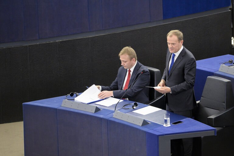 Foto 5: European Council President address the EP on the last European Council EUCO