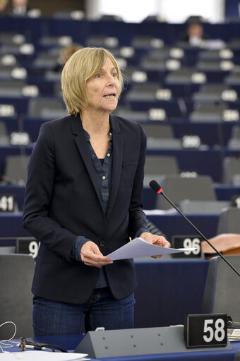 Fotografie 1: Marielle de SARNEZ in plenary session week 15 2016 in Strasbourg