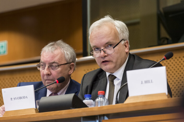 Billede 6: JURI-ECON-TAXE Joint meeting - Exchange of views with Commissioner Hill on country-by-country reporting in the presence of the Commissioner in charge of Financial stability, Financial Services and Capital Markets Union.