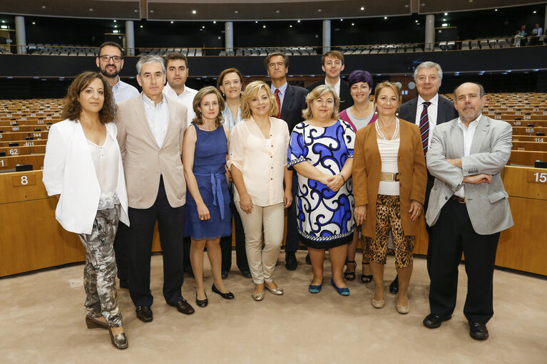 Снимка 2: Spanish S&D Delegation Members at the European Parliament in Brussels