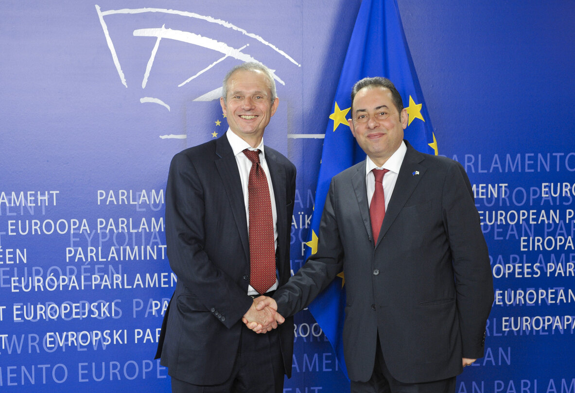 Gianni PITTELLA - Acting EP President meets David Roy LIDINGTON, UK Minister of State for Europe.