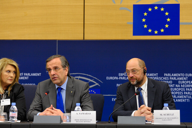 Photo 8: Official visit of the Prime Minister of Greece to the European Parliament in Strasbourg  Press conference on outgoing Greek Presidency