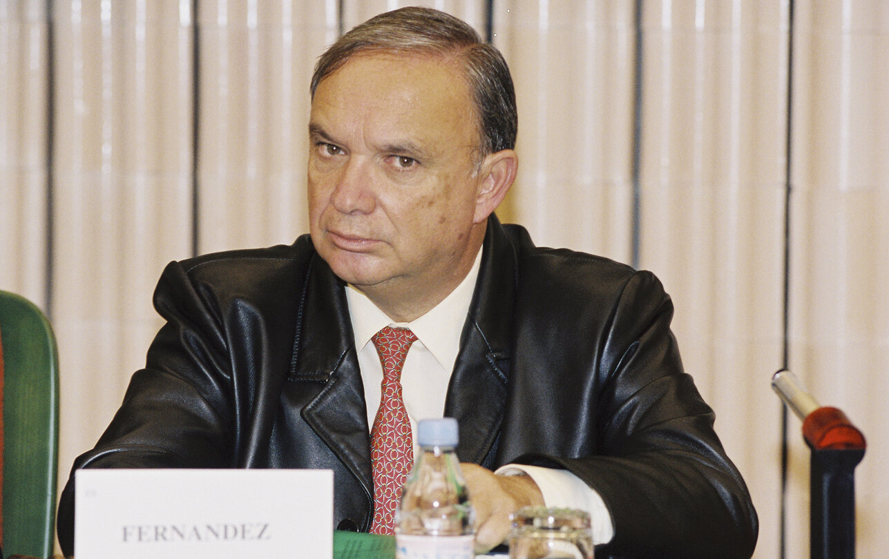 The MEP Fernando FERNANDEZ MARTIN during a meeting in Strasbourg in October 1999.