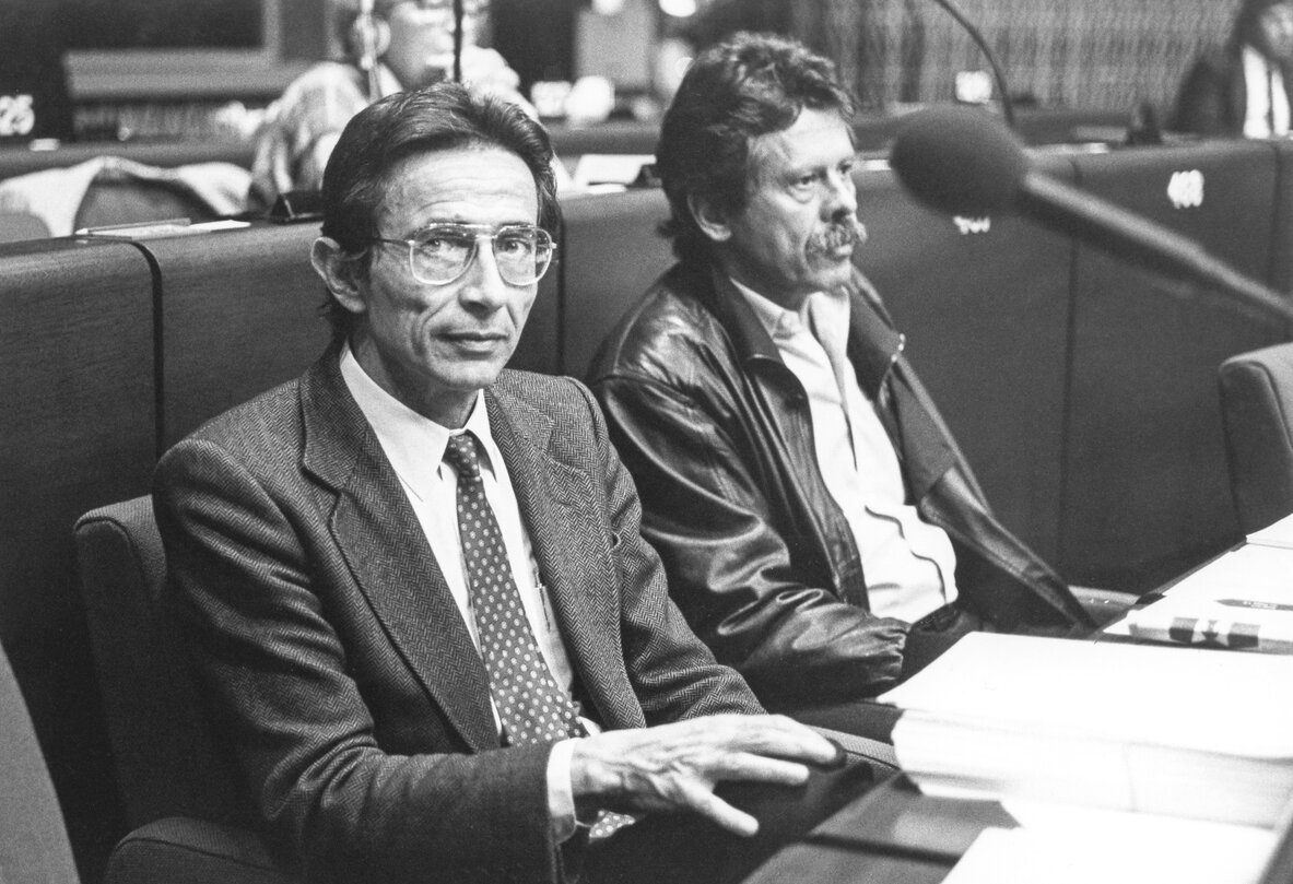 RUBERT DE VENTOS Xavier  in the hemicycle of the European Parliament in Strasbourg in April 1986