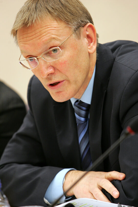 Hearing with the Commissioner for Science and Research.