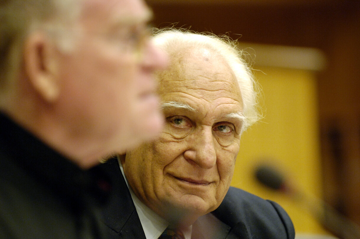 Marco PANNELLA in a meeting at the EP in Brussels.