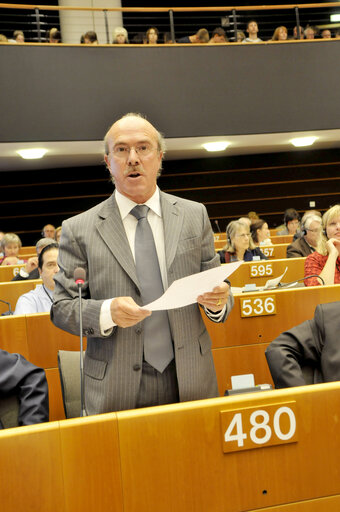 Armando FRANCA in plenary session in Brussels.