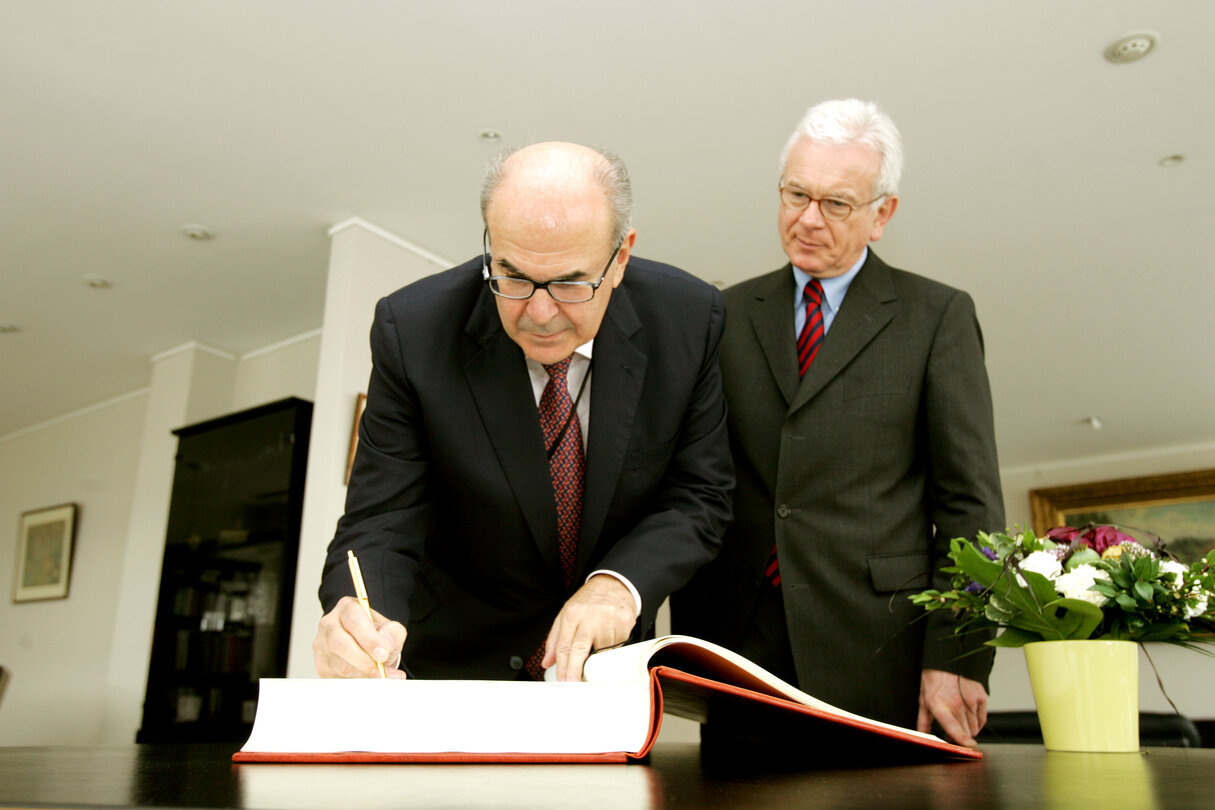 EP President meets with the President of the European Court of Justice.