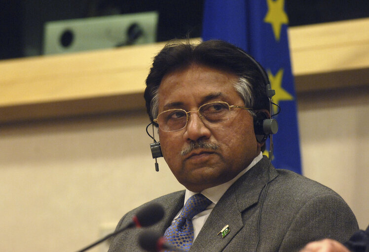 Fotografia 4: AFET Committee - Meeting with the Pakistani President Pervez MUSHARRAF