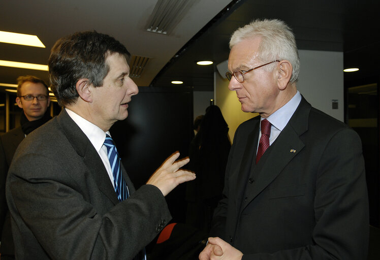 Foto 3: Hans Gert POETTERING - EP President meets with Jean-Pierre Jouyet, French Minister of State for European Affairs, in Strasbourg