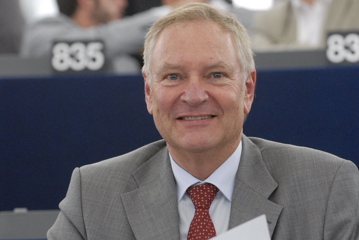 MEP Hans-Peter MAYER