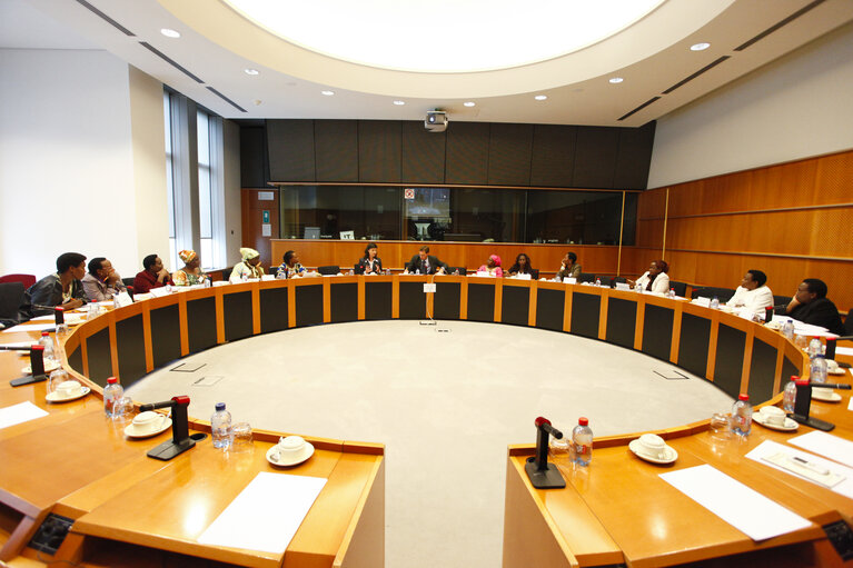 Fotagrafa 6: Study visit of female MPs from Burundi to the European Parliament