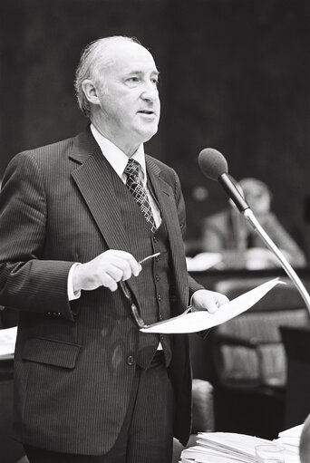 Photo 17 : Ernst MULLER -HERMANN during a session in Luxembourg in February 1977