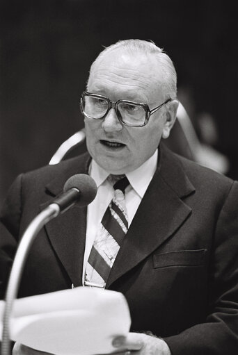 Gerhard FLAMIG during a session in Luxembourg in February 1977