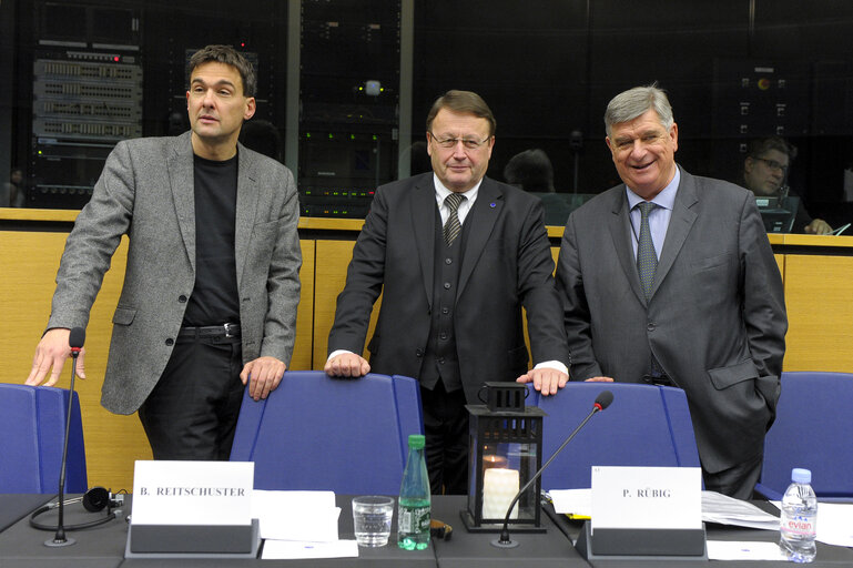 Valokuva 16: Paneuropean working group of the European People's Party.  Does Vladimir PUTIN have a master plan ?