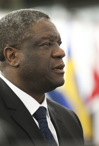 Valokuva 4: Sakharov Prize 2014 award ceremony in plenary presided by EP President