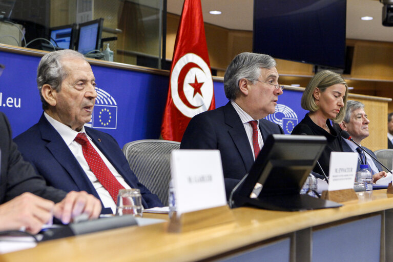 Foto 29: Opening speech at Tunisian Week