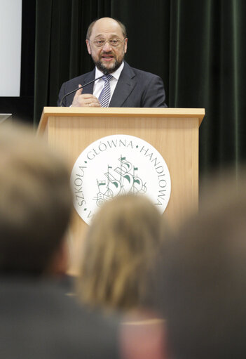 Fotografie 10: Mr Martin SCHULZ EP President  during the  meeting with the authorities and students of the Warsaw School of Economics