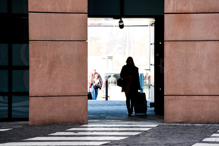 Fotografi 4: Arrival of civil servants by bus from Brussels to Strasbourg