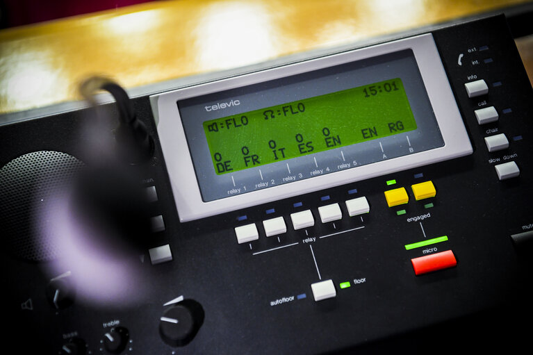 Fotografie 2: Stockshot of interpreter in the European Parliament