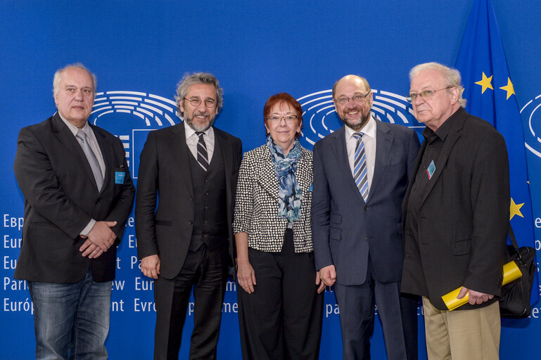 Billede 7: Martin SCHULZ - EP President meets with Can DUNDAR, Fatih AKIN, Osman OKKAN, Lale AKGUN