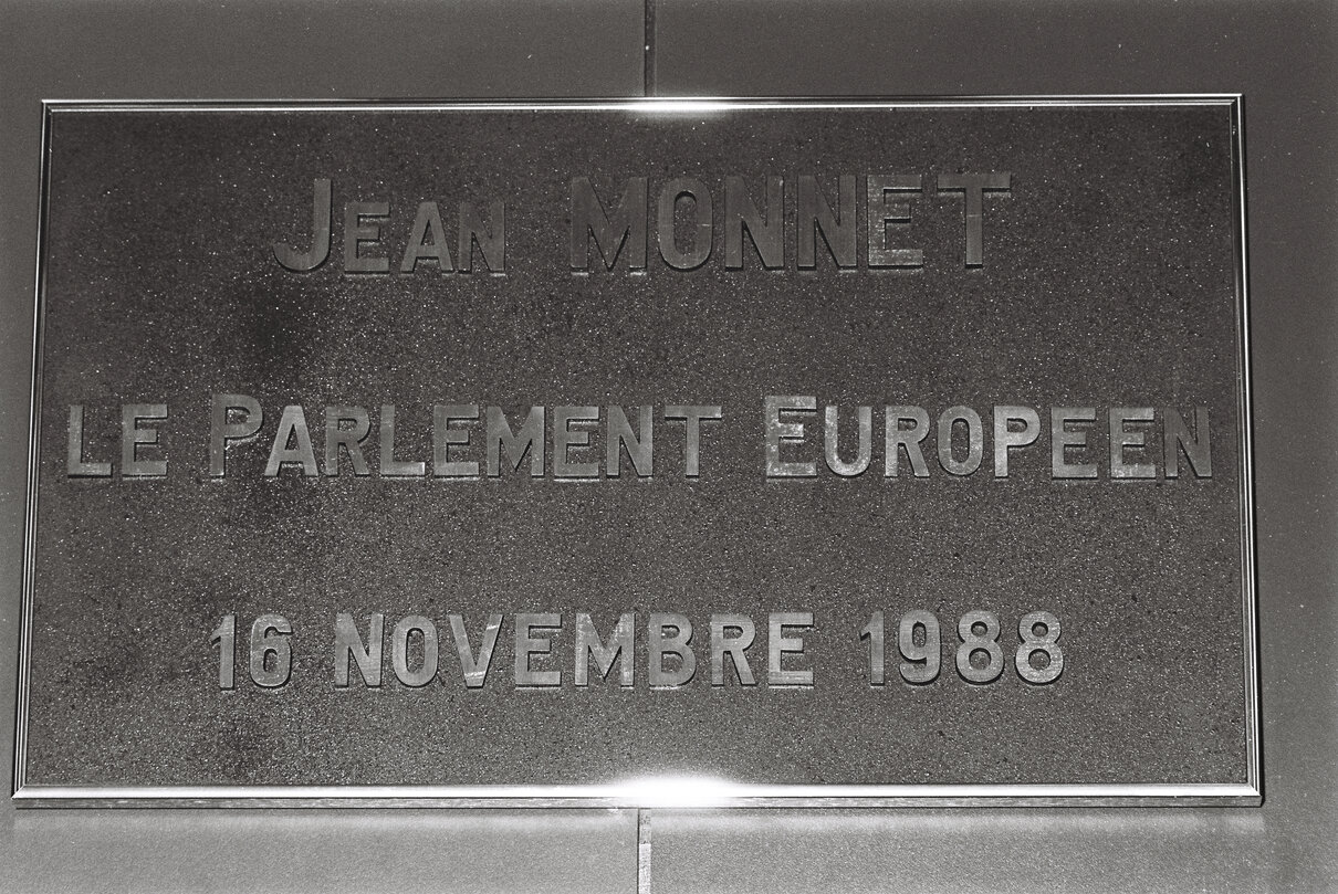 Inauguration room Jean Monnet on November 16, 1988.