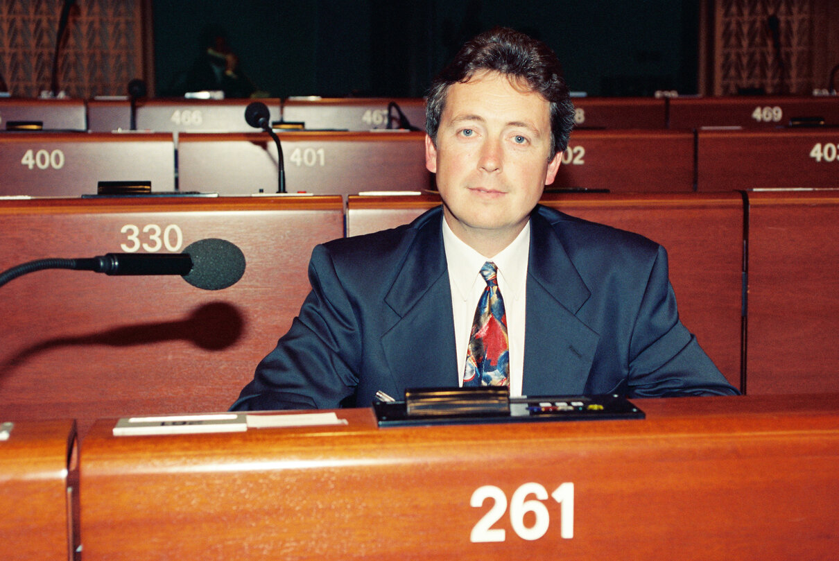 MEP Simon Francis MURPHY takes part in a plenary session in Strasbourg in July 1994