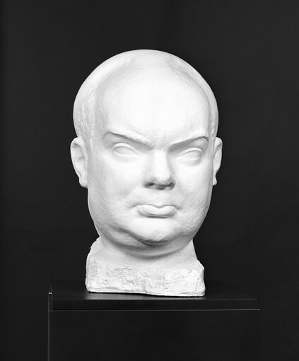 Bust of the first President of the Common Assembly of the European Coal and Steel Community Paul-Henri SPAAK in November 1985.