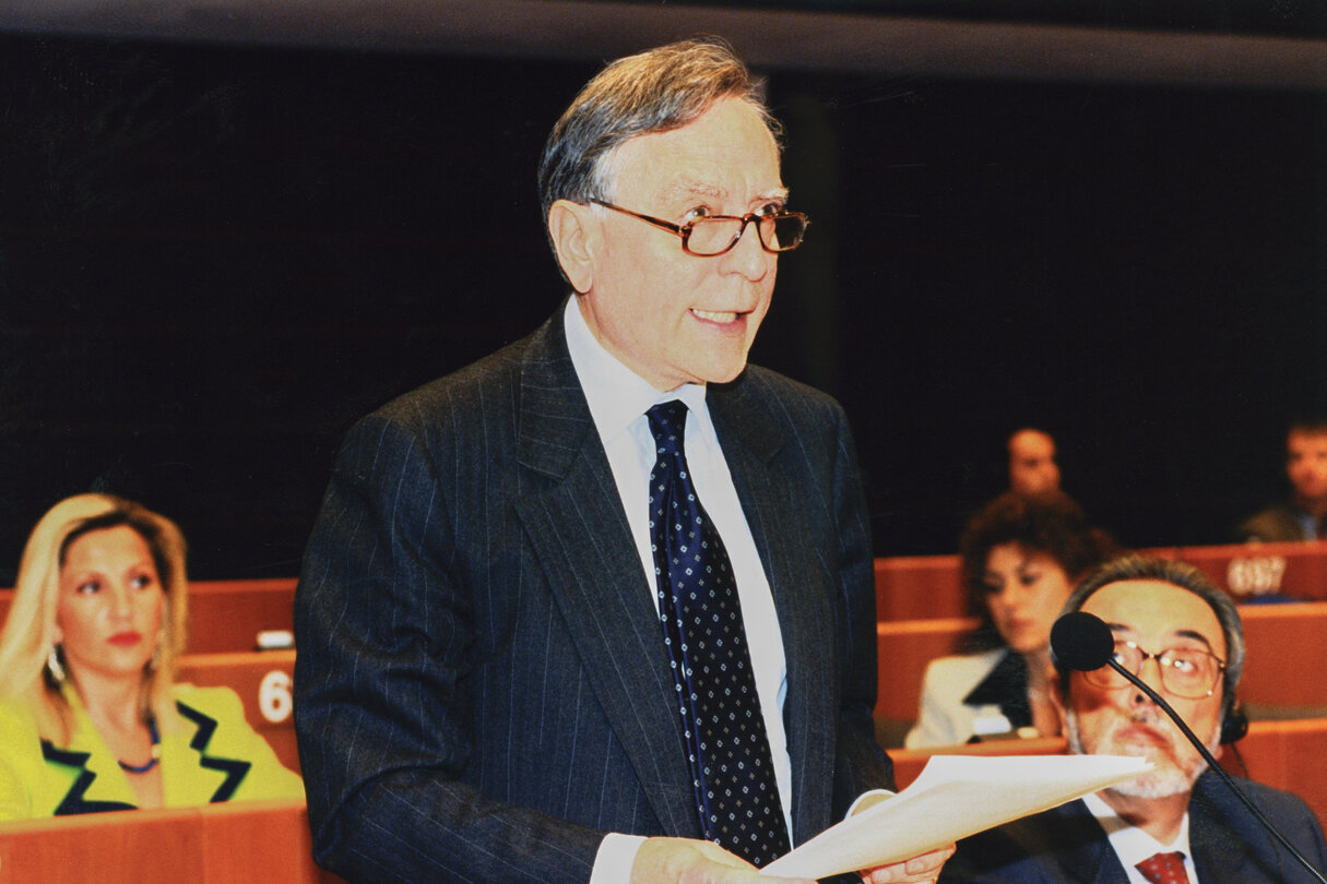 PASTY Jean-Claude in the hemicycle of the European Parliament in Strasbourg in May 1998