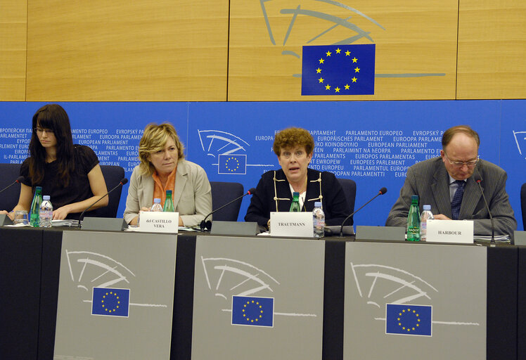 Press conference on the Telecom Package.
