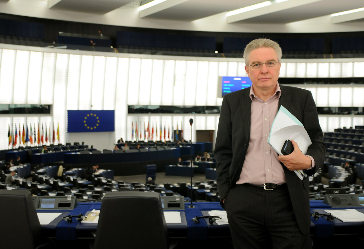 MEP Dirk STERCKX in the hemicycle in Strasbourg