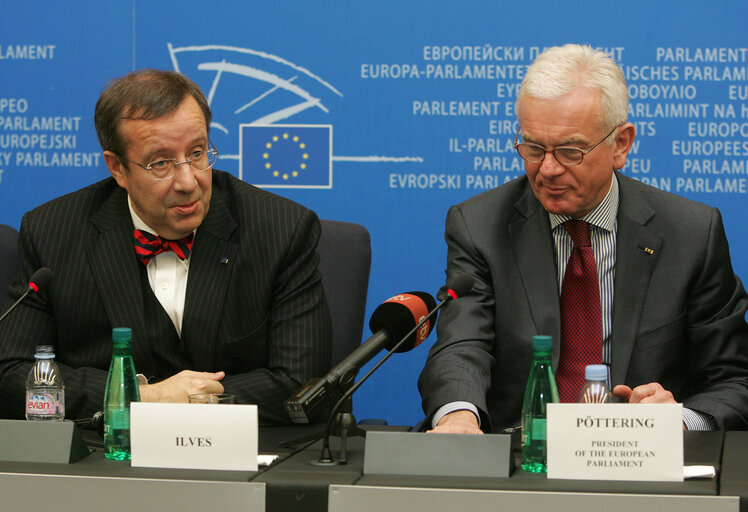 Photo 1 : Press conference following the EP President's meeting with the President of the Republic of Estonia.