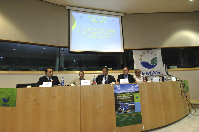 Photo 5 : Presentation of the EMAS (Eco Management and Audit Scheme), an environmental management