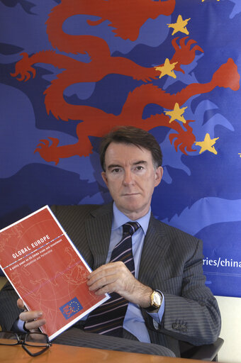 Photo 2: Portrait of European Commissioner Peter MANDELSON in Strasbourg