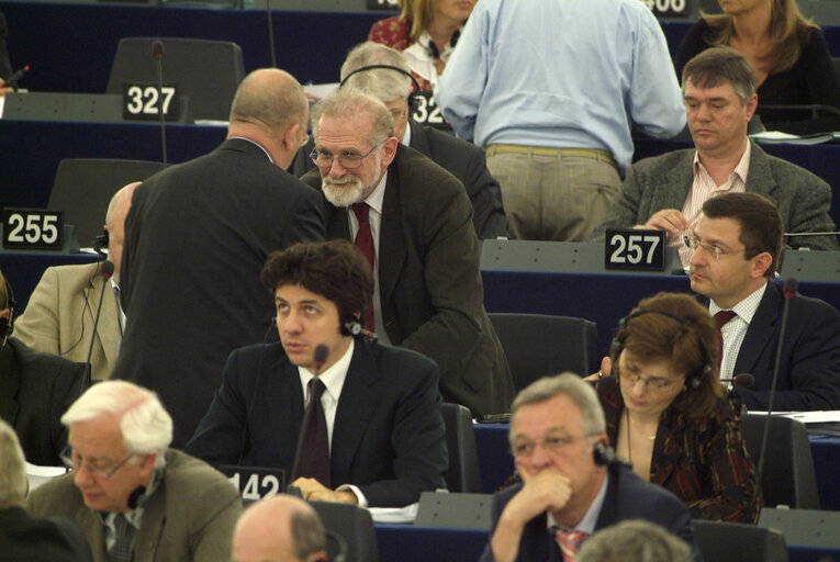 Fotografia 8: Plenary session in Strasbourg - Debate on the mandate of Bronislaw GEREMEK