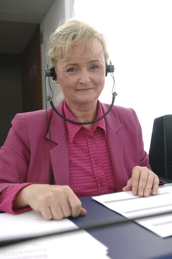 Fotografija 1: MEP Grazyna STANISZEWSKA attends a plenary session in Strasbourg