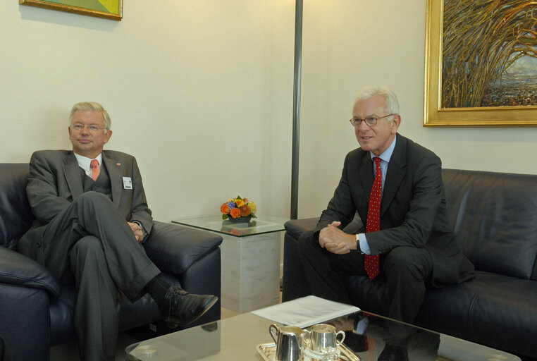 Снимка 6: EP President meets with the Minister-President of the State of Hesse.