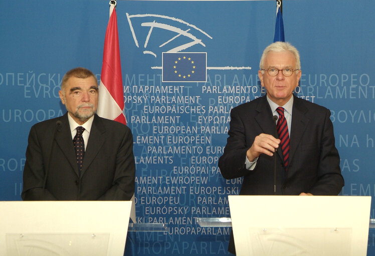 Fotografia 9: EP President meets with President of Croatia, in Brussels