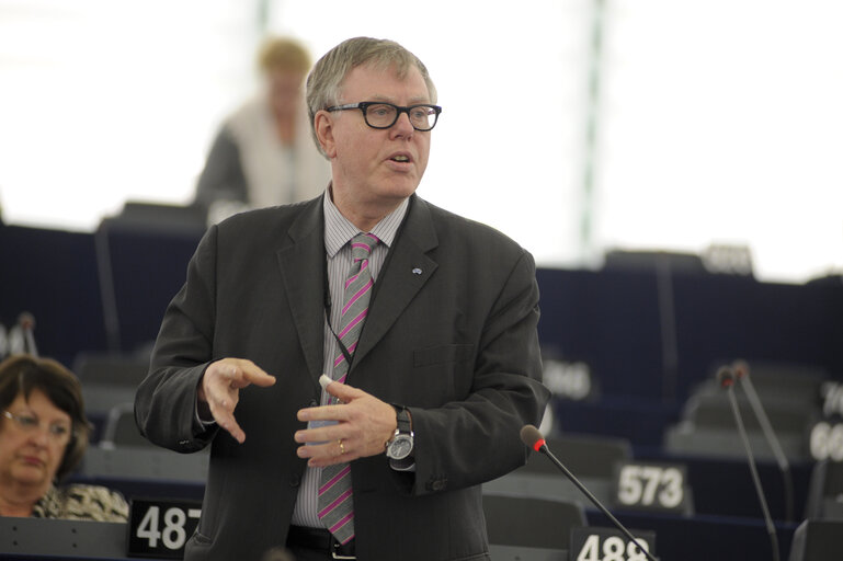 Foto 2: MEP in Plenary session in Strasbourg - week 39