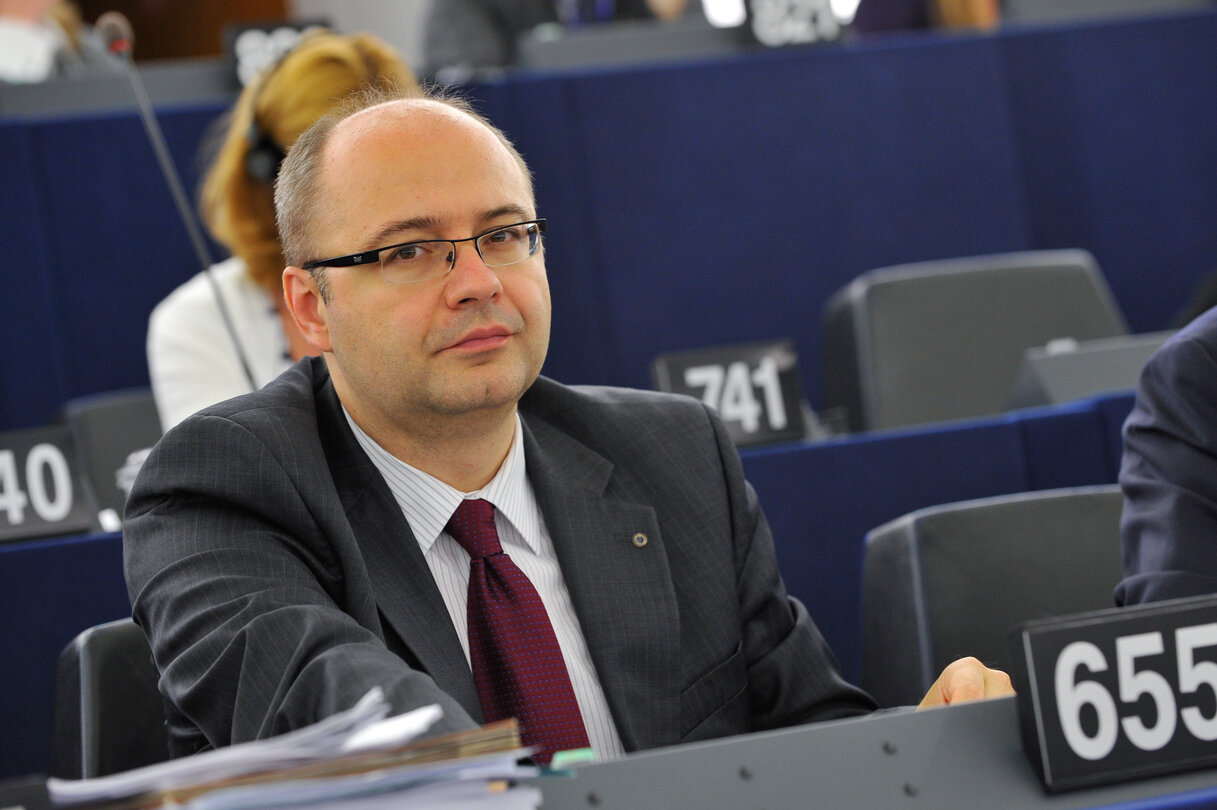 Portraits of Metin KAZAK in Plenary Session in Strasbourg week 27