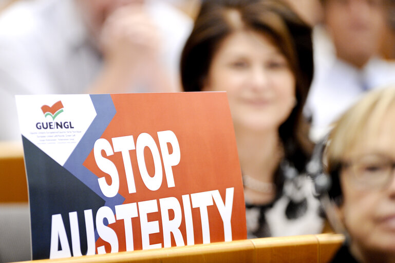 Fotografie 13: Vote during the Plenary session in Brussels - Week 25