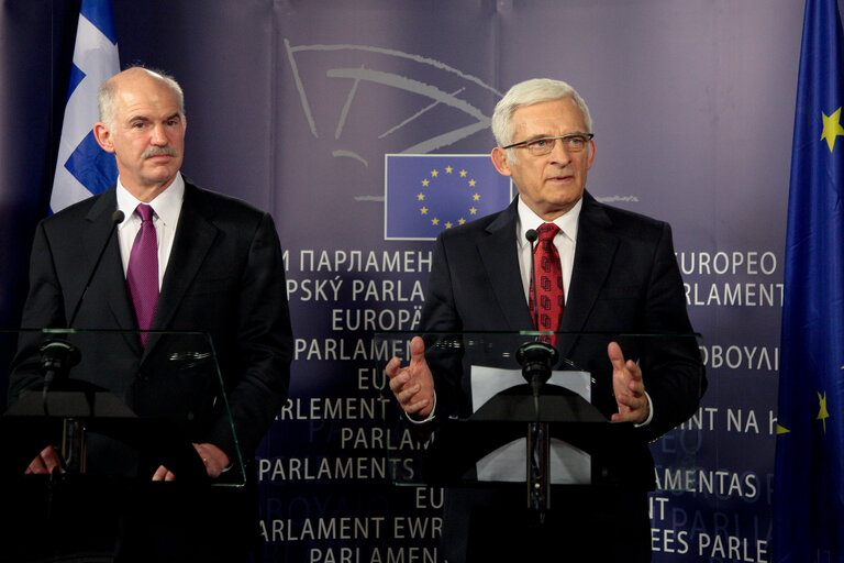 Valokuva 3: EP President meets with Greek Prime Minister.