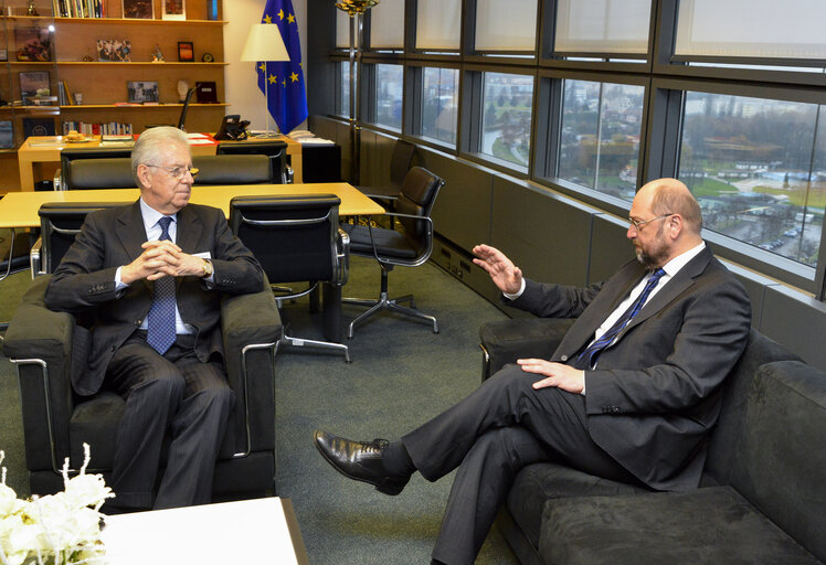 Foto 2: Martin SCHULZ - EP President meets with Mario MONTI